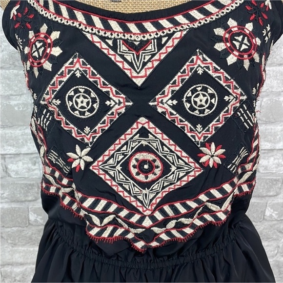 Abercrombie & Fitch Embroidered Peplum Tank Top - Picture 2 of 7